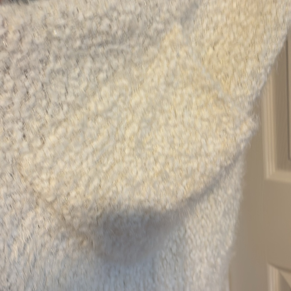 Soma white shoulder wrap shawl with pockets one size NWOT - Picture 4 of 7